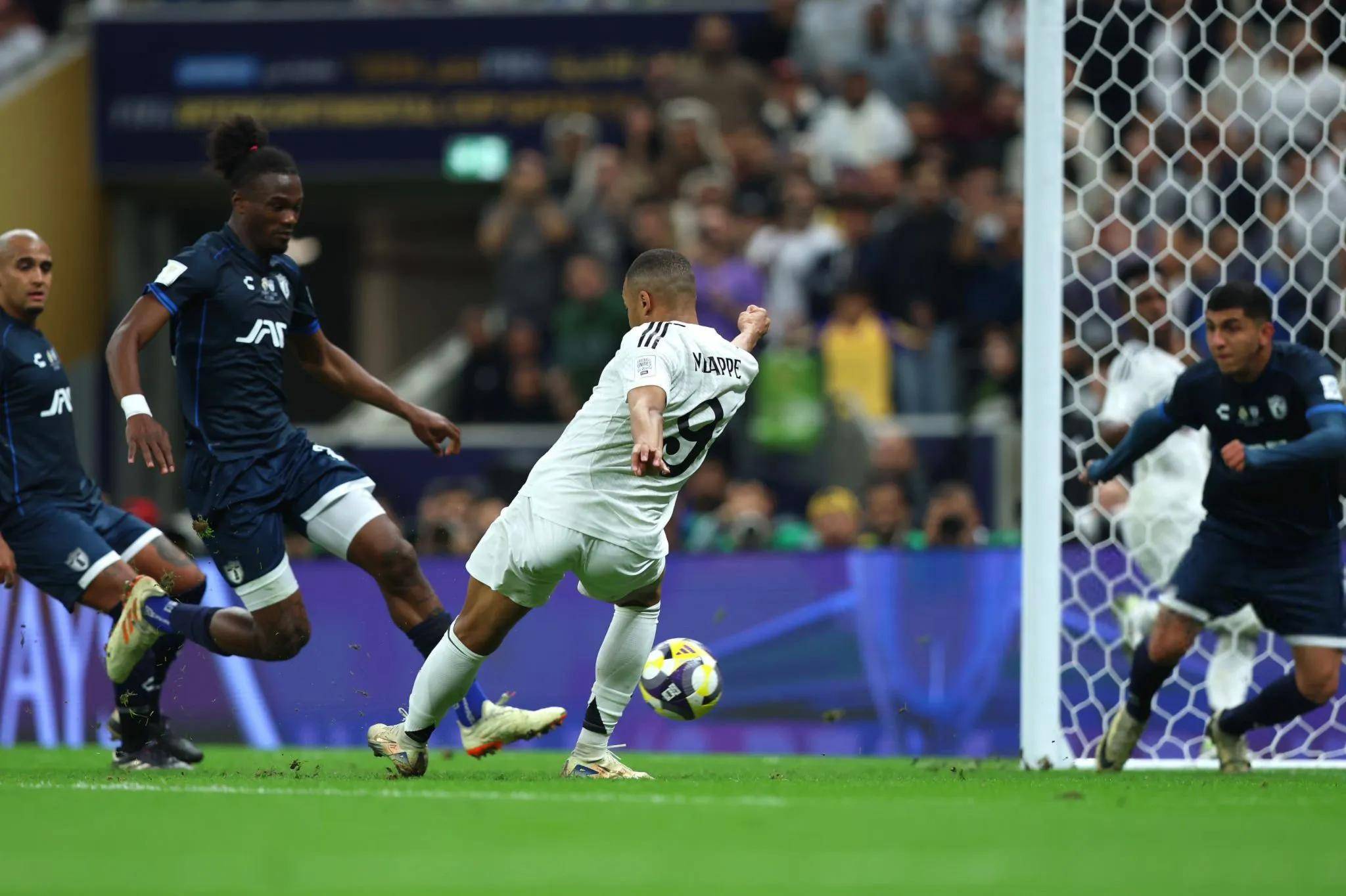 开云体育亚洲官网-关于亚特兰大中场破门再添一球助球队胜利的信息