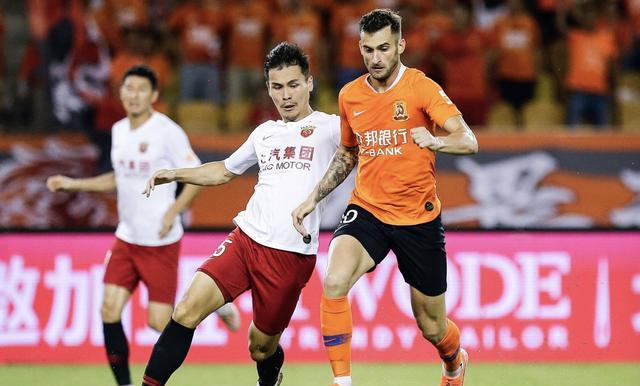 包含天津泰达客场痛失三分,跌至积分榜下游的词条 包含天津泰达客场痛失三分,跌至积分榜下游的词条