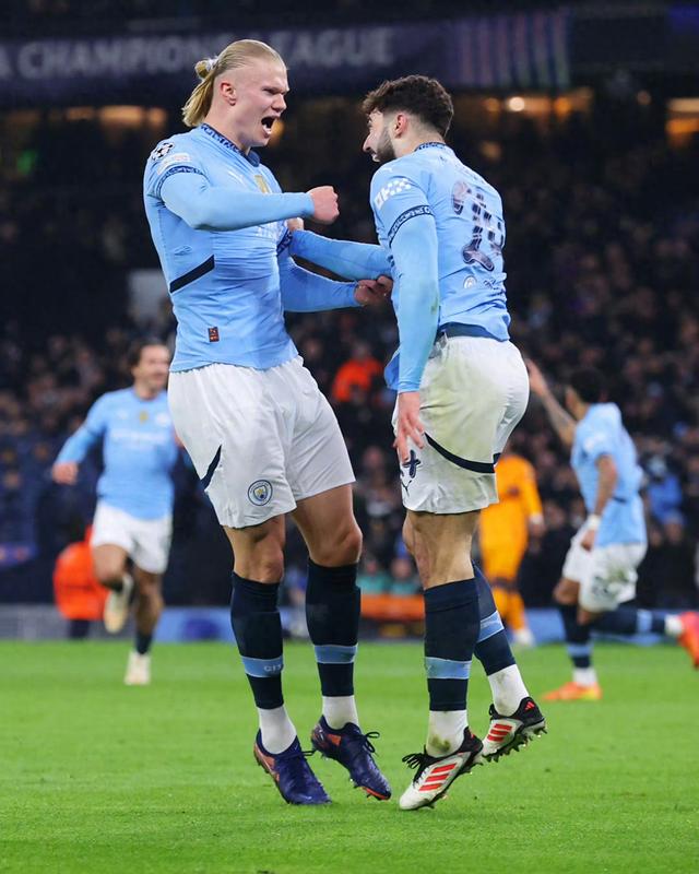 开云体育网页版入口-曼城绝杀惊魂，四强之争谁与争锋