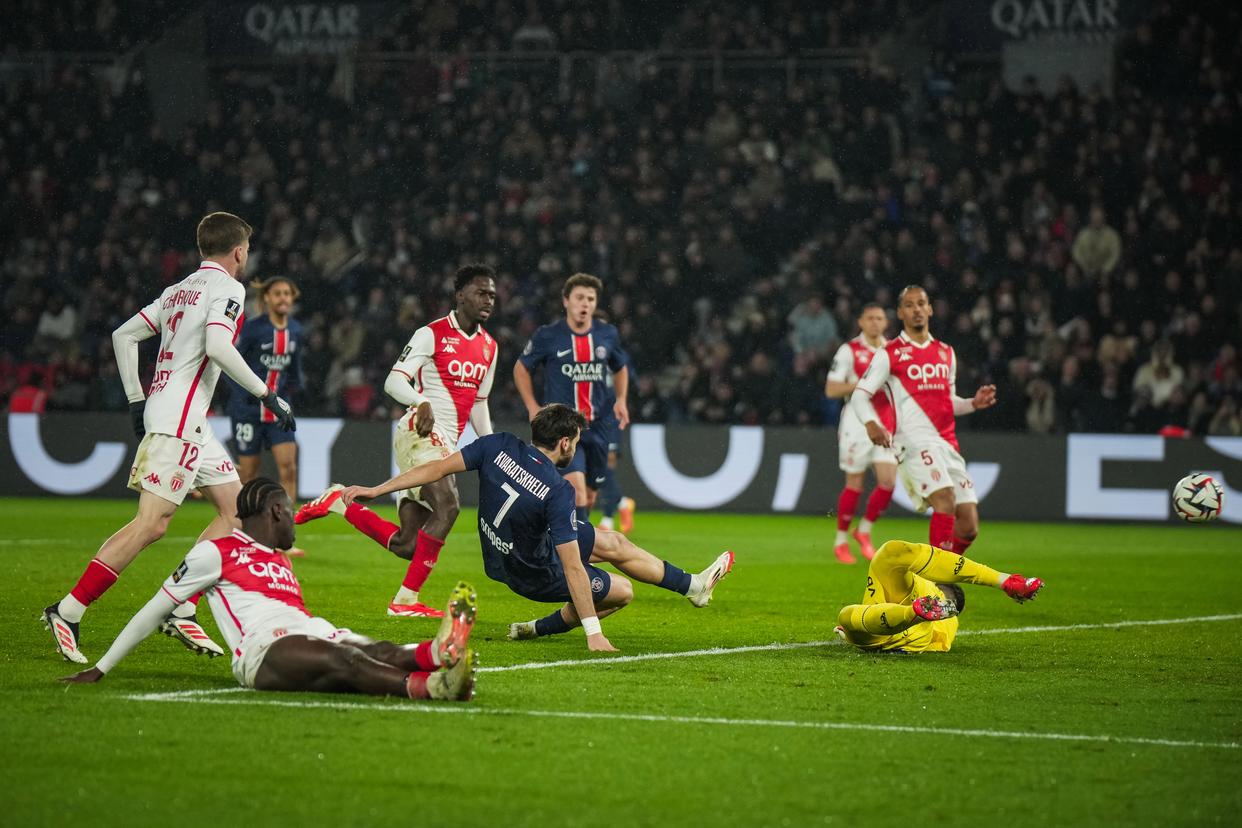 开云体育网页版入口-关键比赛胜利，法甲球队成为焦点