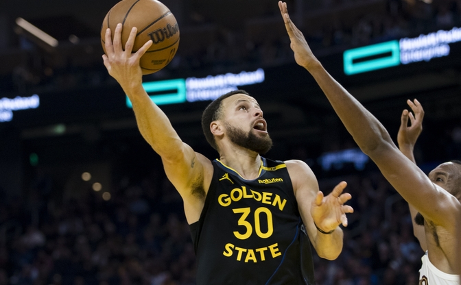 开云体育中国官网-勇士遭逆转惨败，库里三分绝杀成空