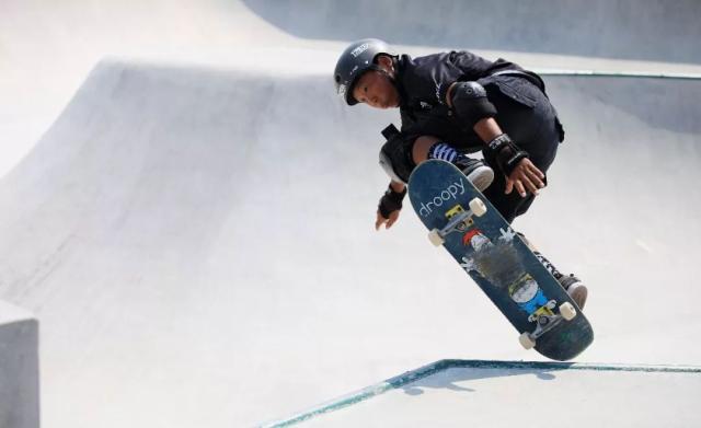 法国运动员喜获桂冠，迎来高潮