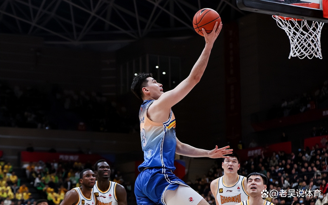 关于爱沙尼亚击剑选手表现出色，轻松晋级的信息