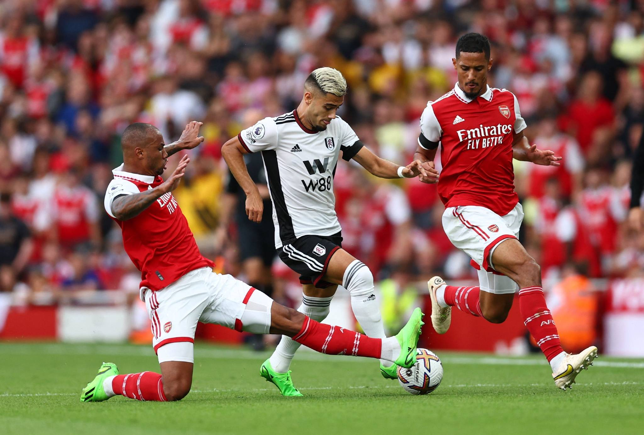 开云体育官方入口-阿森纳主场不敌水晶宫，遇到连败