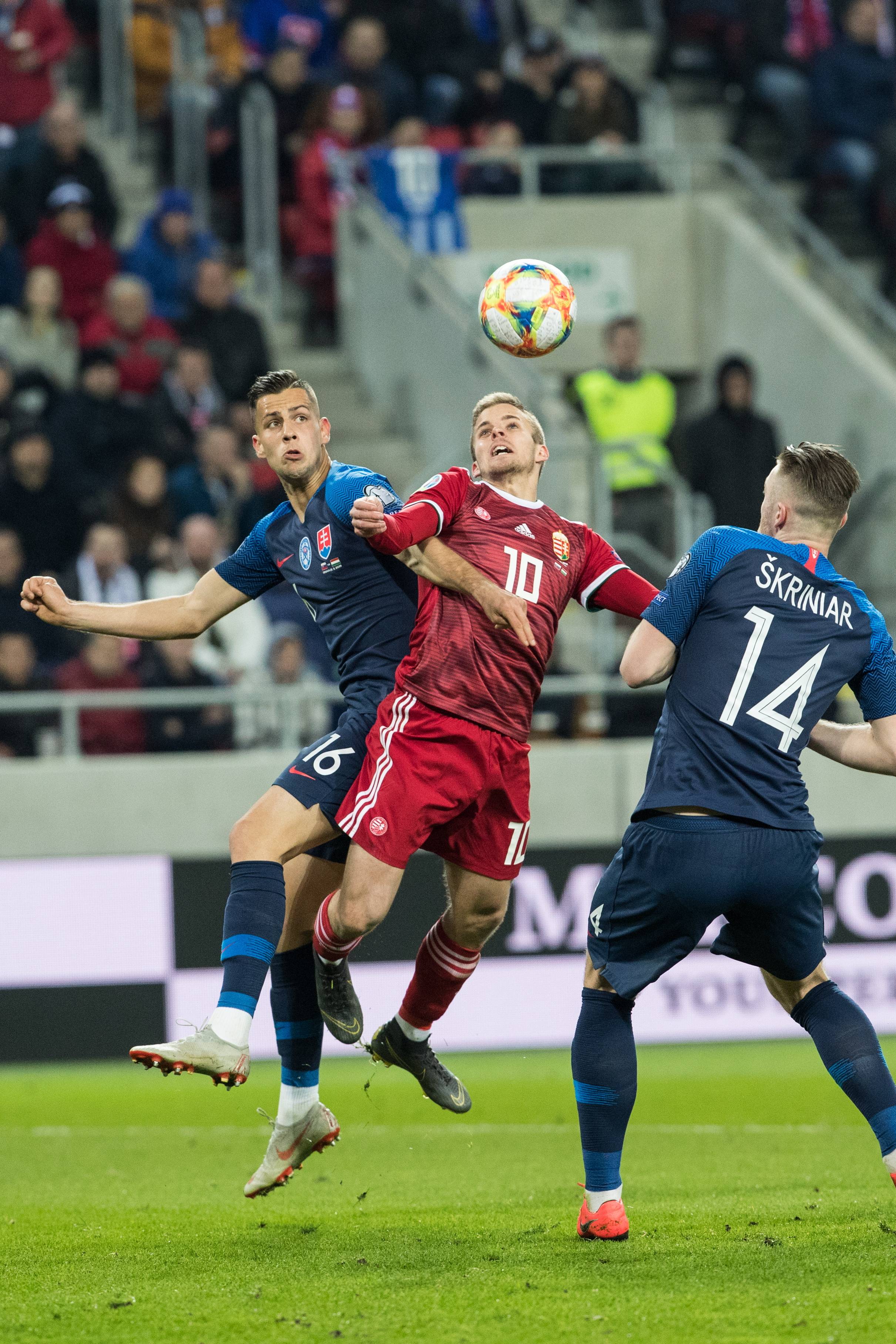 法国队力克匈牙利，晋级欧洲杯半决赛