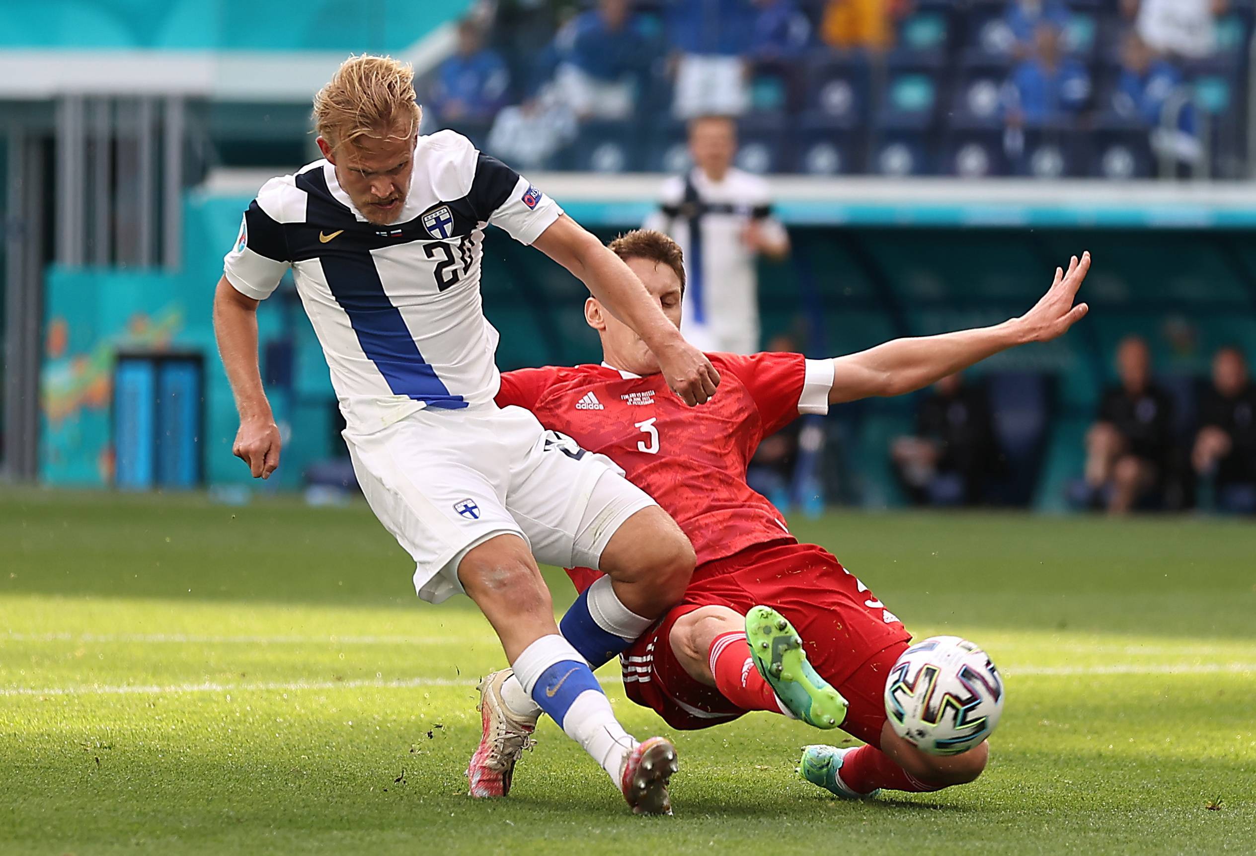 足球赛事精彩纷呈，千万观众共鉴赏的简单介绍