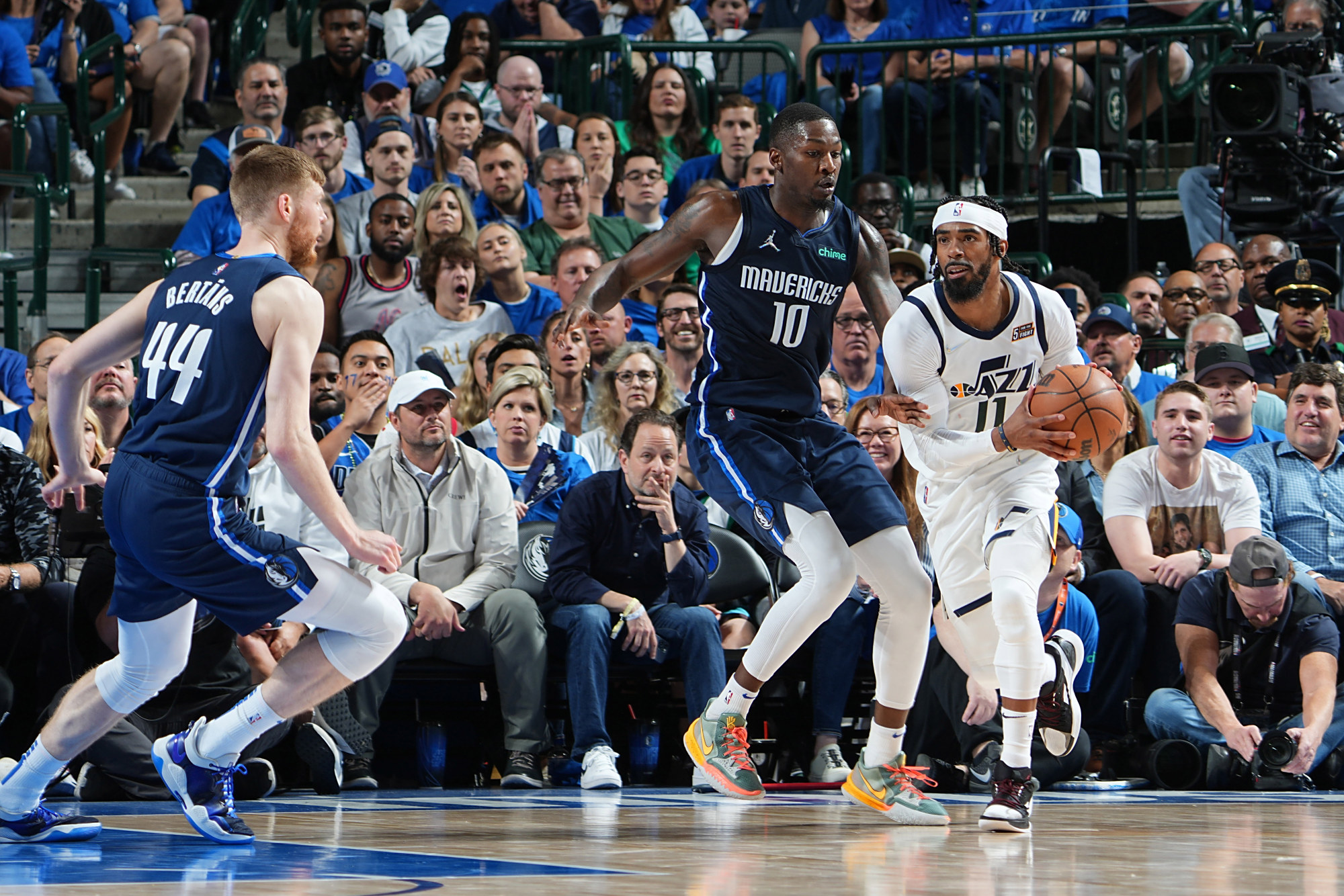 开云体育网页版入口-森林狼新秀完成三双表现，带领球队取得胜利