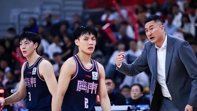 开云体育中国官网-爱尔兰队力挽狂澜，绝杀对手晋级夺冠