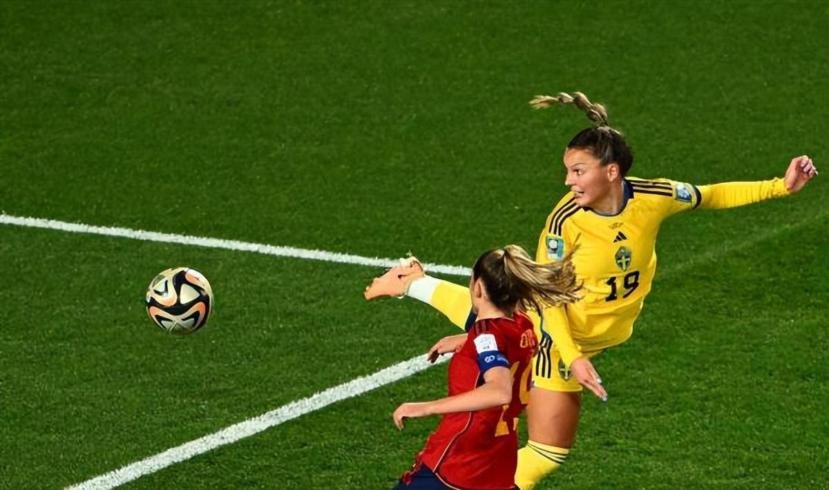 开云体育在线登录-西班牙队迎战瑞典，冲击欧洲联赛决赛