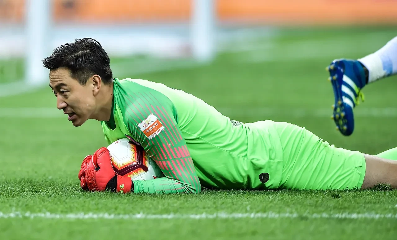 球员个人表现亮眼，带领球队晋级下一轮