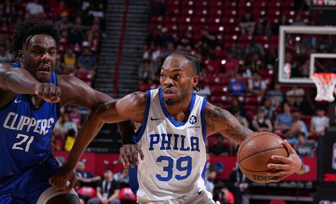 开云体育官网-太阳惊险赢下76人，小里弗斯爆发的简单介绍