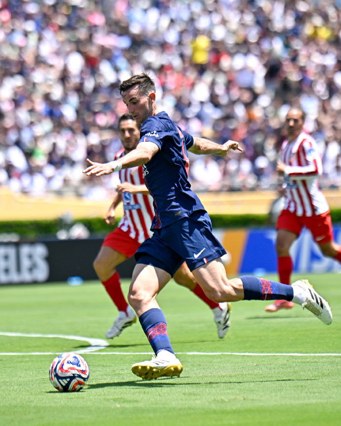 开云体育官方入口-巴萨球员赞扬队友表现，力争冲击冠军头衔