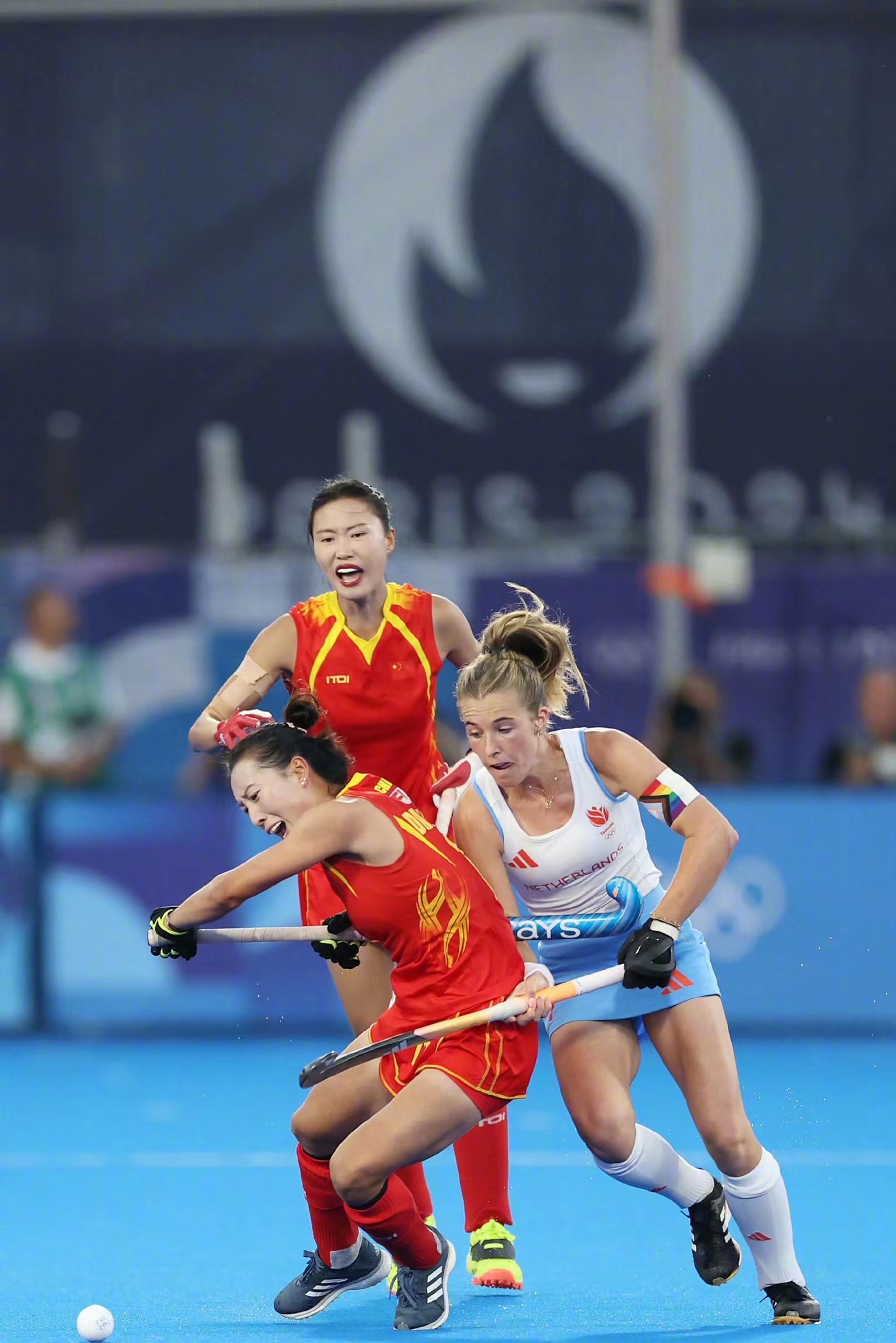 开云体育-曲棍球比赛火热开打，各队实力均衡的简单介绍