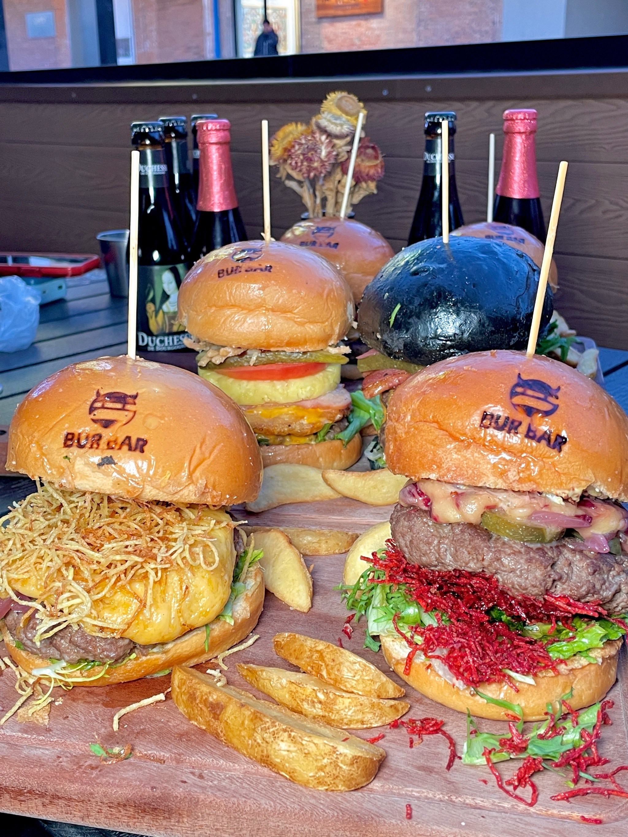 关于汉堡战胜对手，豪取宝贵三分的信息