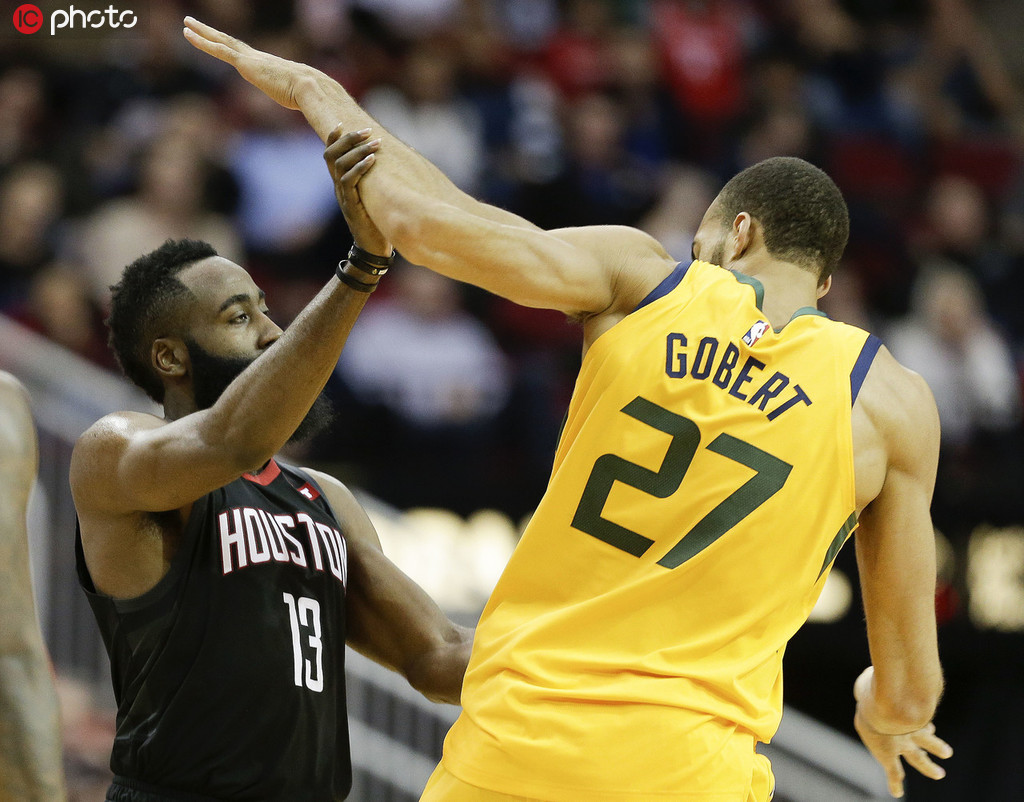 球队间积怨多年,今晚终于交锋 球队间积怨多年,今晚终于交锋